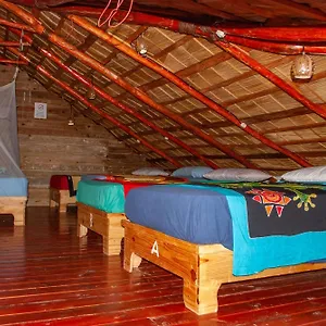 La Ballena Backpacker Hostel